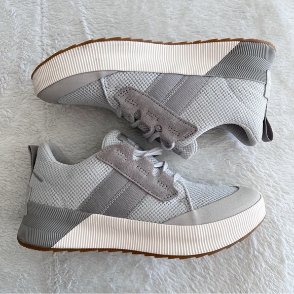 🩵 SOREL Out N About III Low Sneakers Waterproof Moonstone Gray Women’s size 8 - Picture 13 of 16